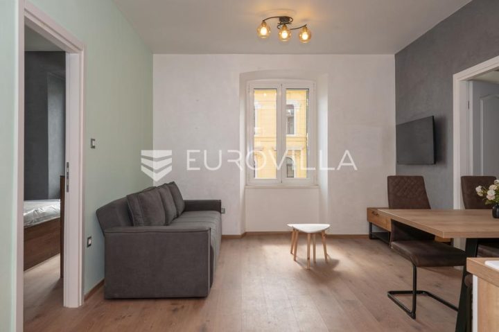 Flat for sale 96 m² – Centar