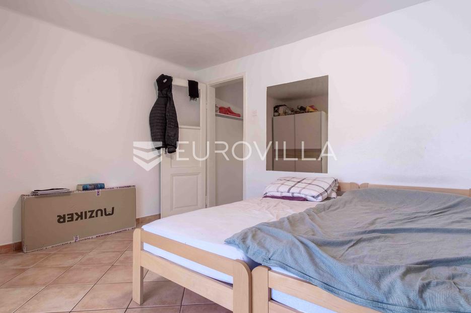 Apartma Na predaj -  Pula