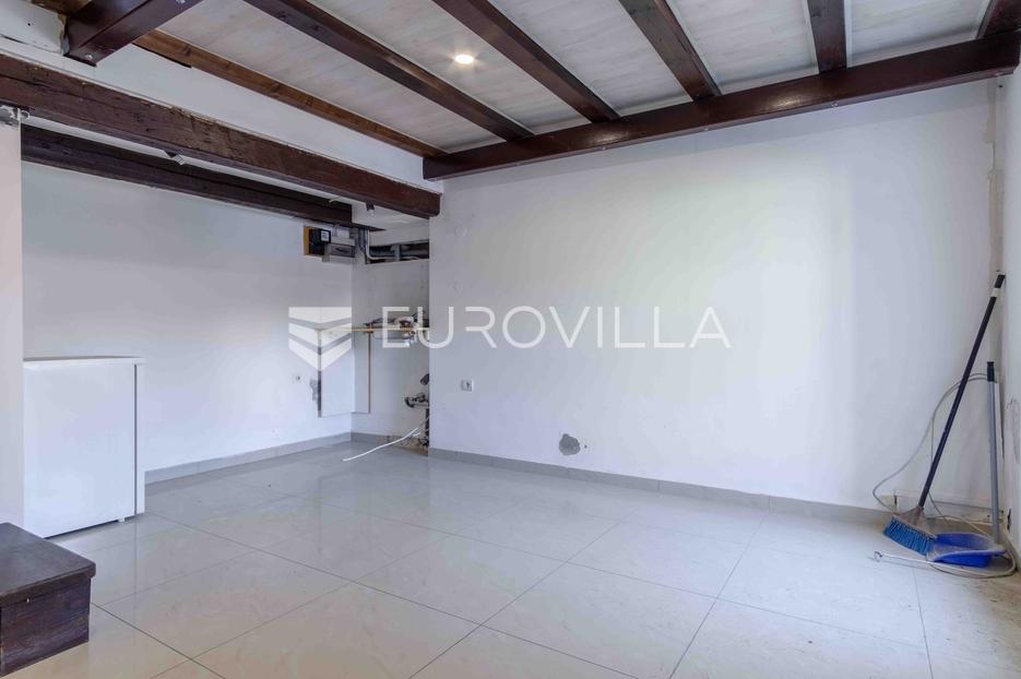 Apartma Na predaj -  Pula