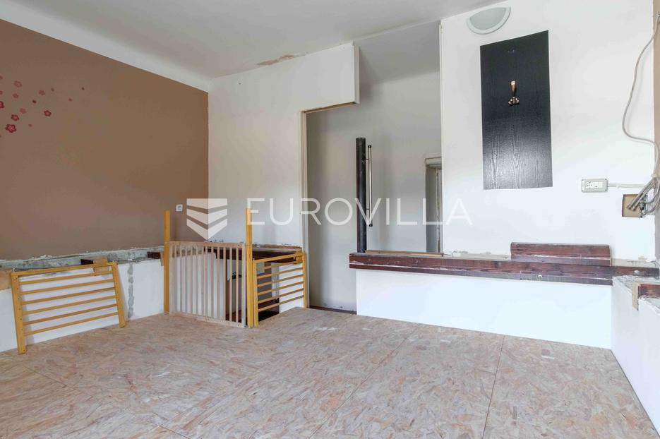 Apartma Na predaj -  Pula