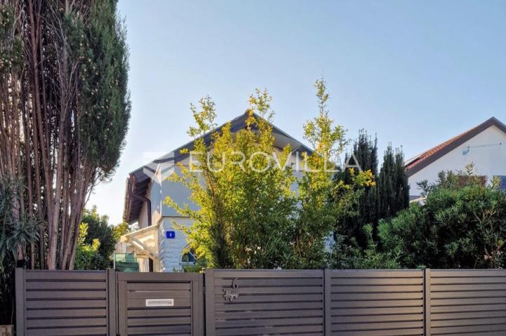 Maison à vendre 159 m² – Vir