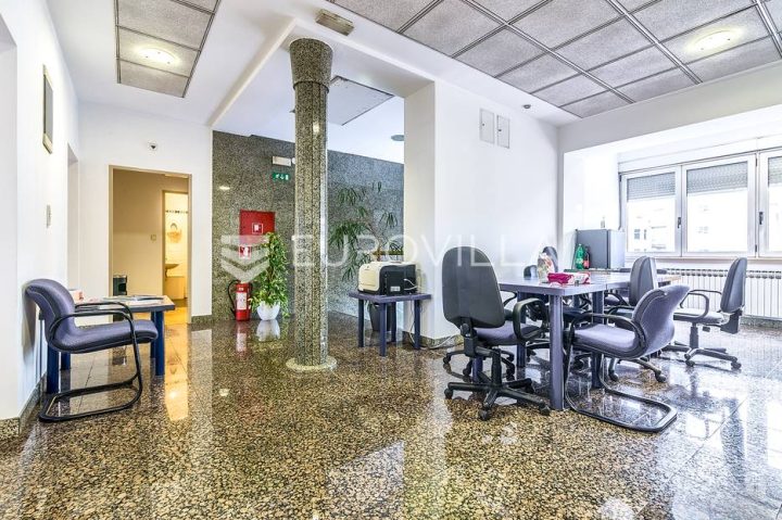 Poslovni prostor na prodaju 130 m² – Donji Grad
