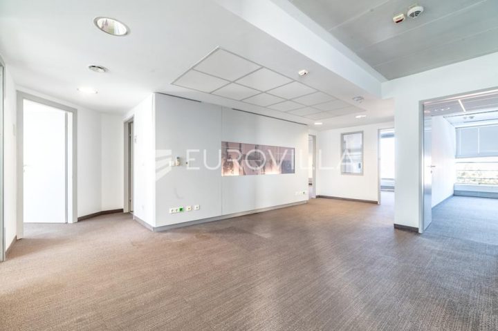 Lokal użytkowy na sprzedaż 337 m² – Donji Grad