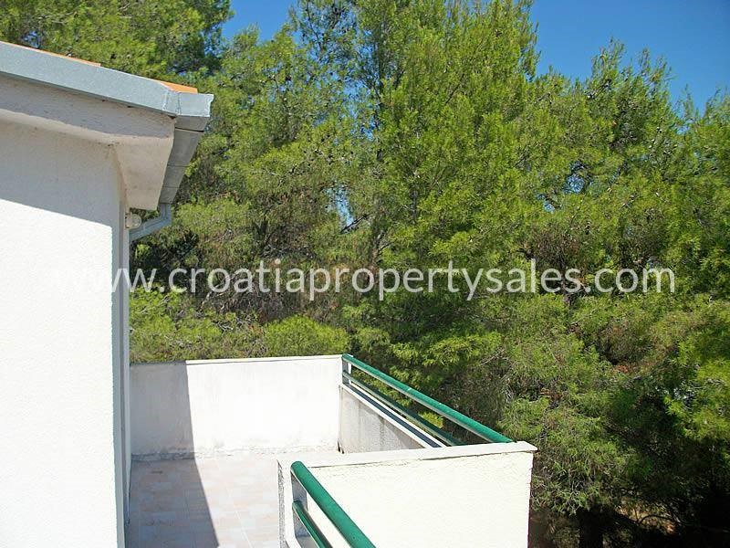 House For sale - SPLITSKO-DALMATINSKA  ŠOLTA 