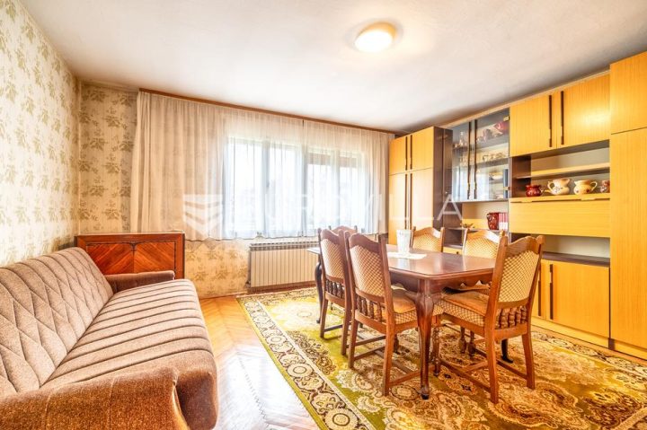 House for sale 200 m² – Centar