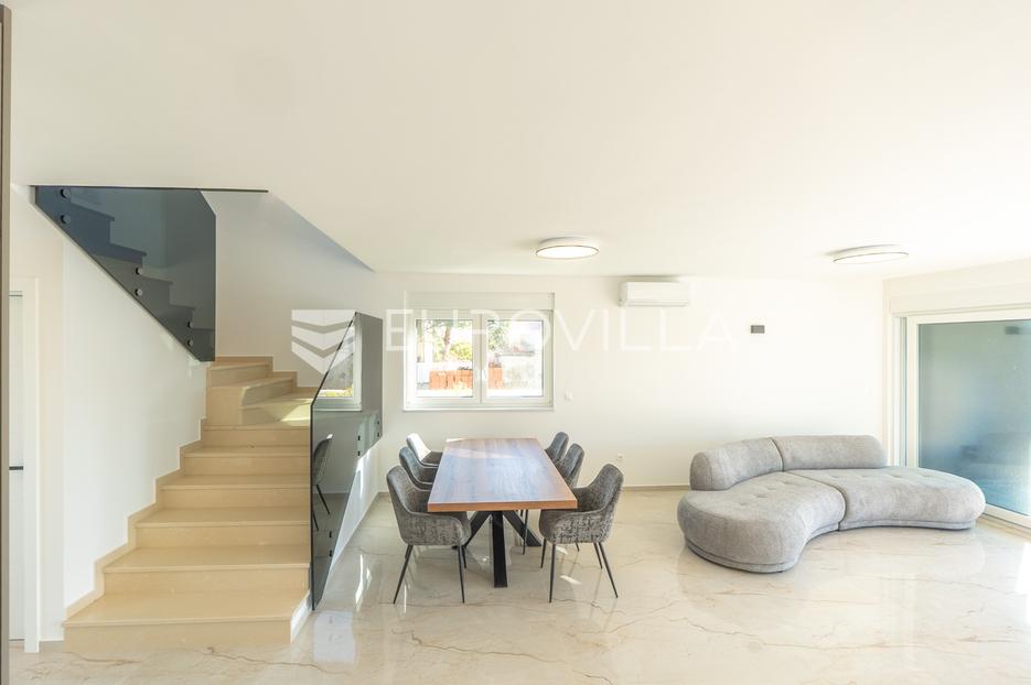 Dom Na sprzedaż -  Privlaka