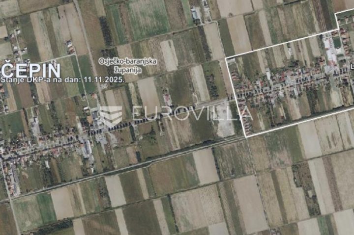 Terreno in vendita 2900 m² – Čepin