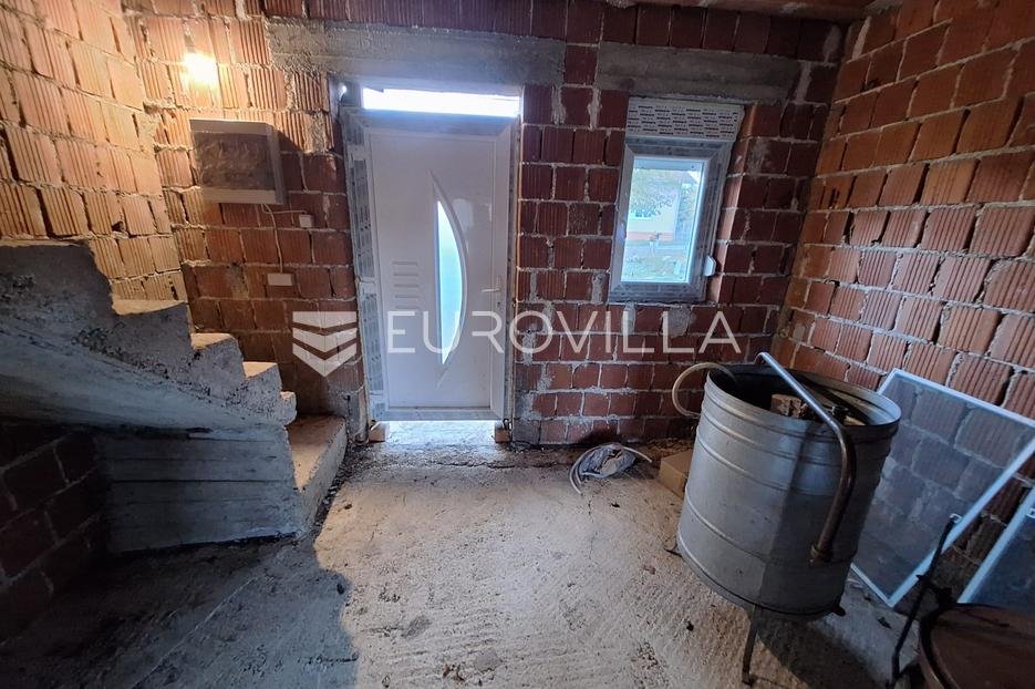 Haus Zu verkaufen - Karlovačka Karlovac - Okolica