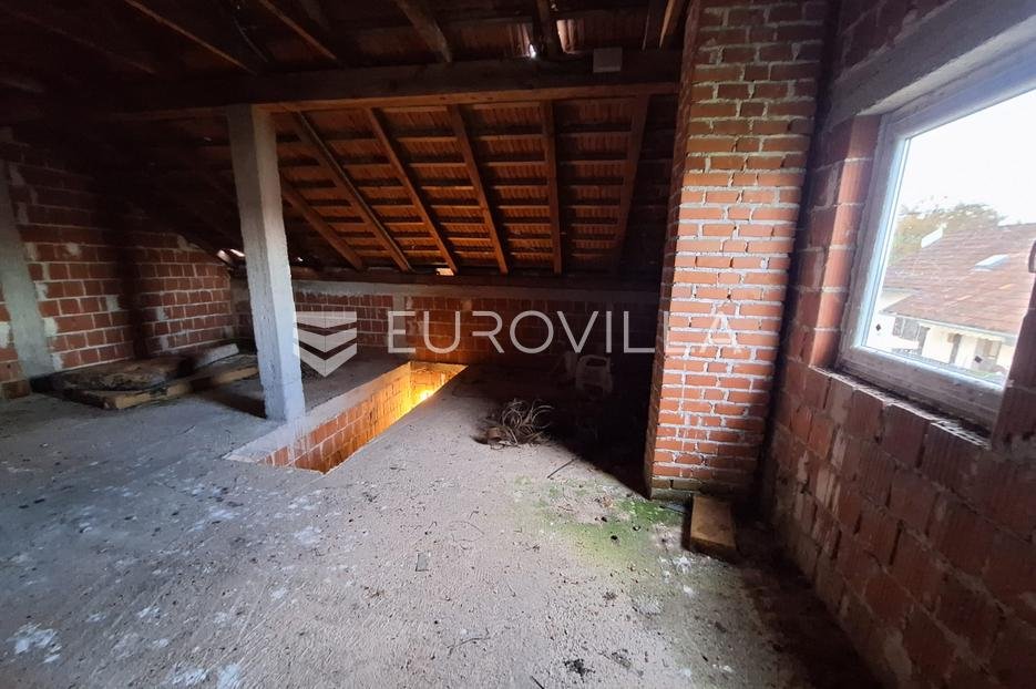 Haus Zu verkaufen - Karlovačka Karlovac - Okolica