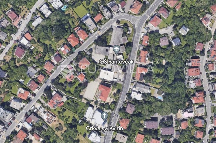Kuća na prodaju 400 m² – Pantovčak