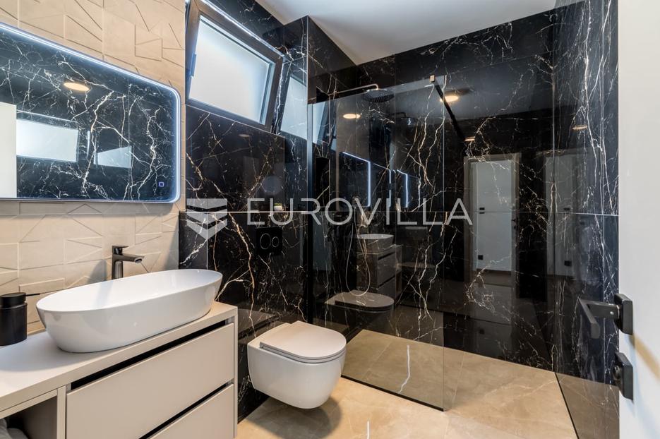 Maison À vendre - Splitsko-dalmatinska Dugi Rat