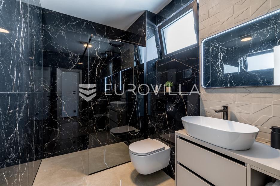 Maison À vendre - Splitsko-dalmatinska Dugi Rat