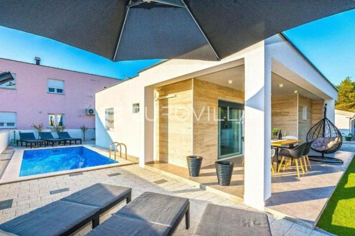 Maison à vendre 114 m² – Vir
