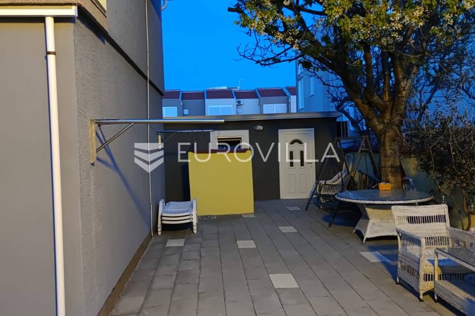 House For sale -  Nin