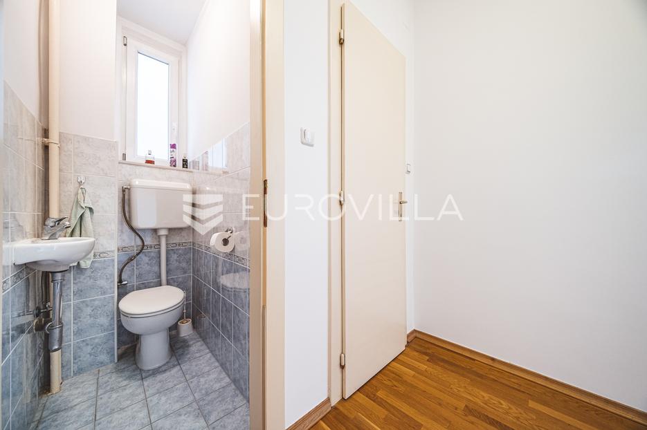 Apartma Naprodaj - Grad Zagreb Donji Grad