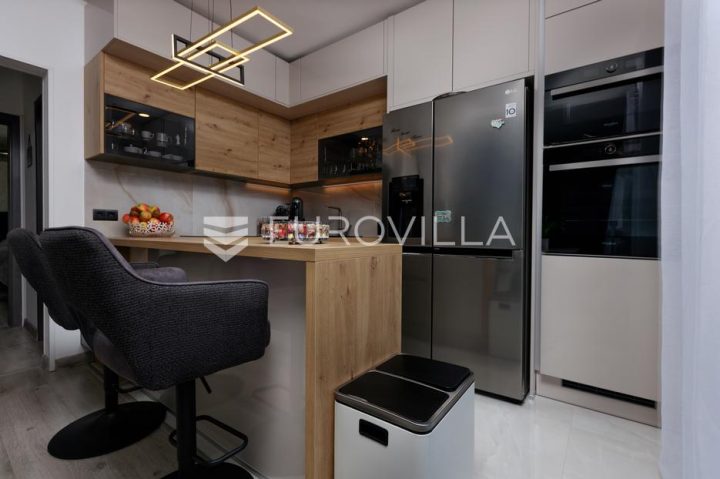 Haus Zu verkaufen - Primorsko-goranska Malinska-dubašnica - foto 3/34