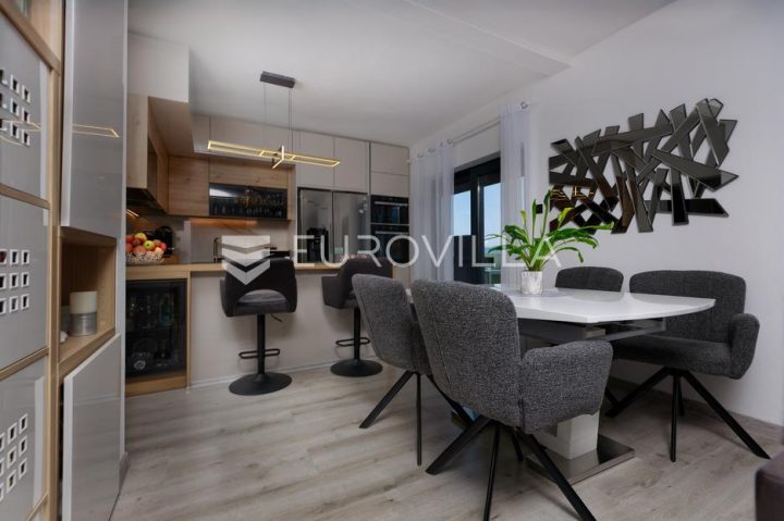 Haus Zu verkaufen - Primorsko-goranska Malinska-dubašnica - foto 4/34