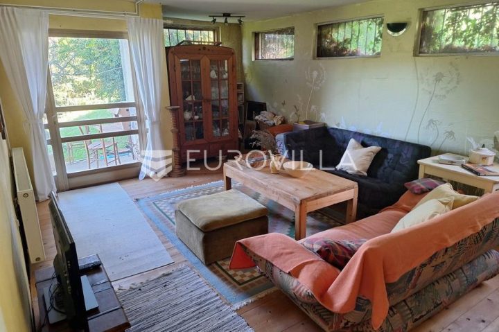 Dom na predaj 288 m² – Krašić