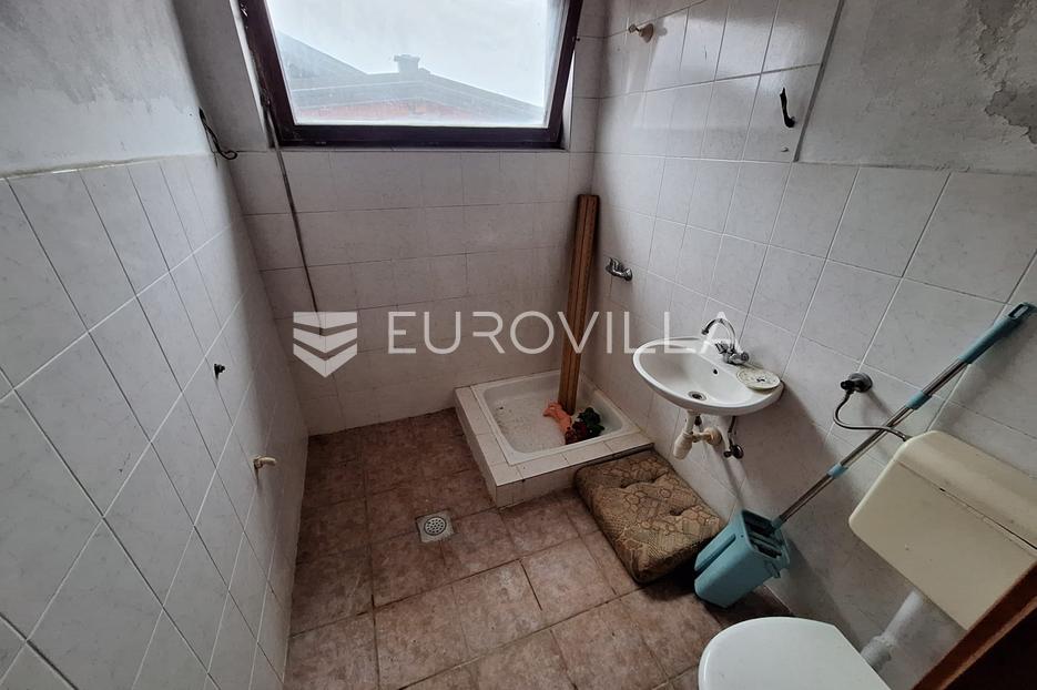 Kuća Na prodaju -  Duga Resa