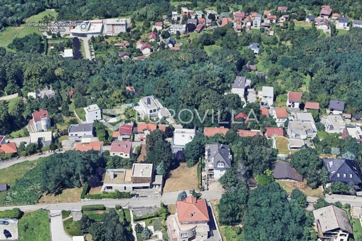 Terreno in vendita 2090 m² – Šestine