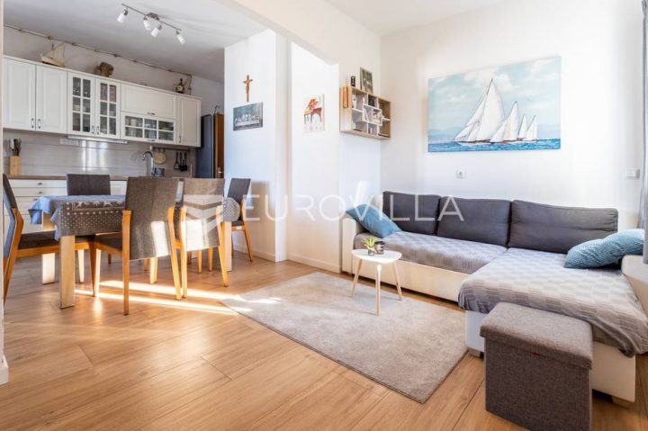 Apartmán na predaj 170 m² – Okrug Gornji