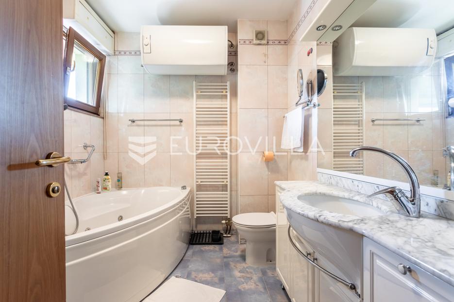 Flat For sale -  Podstrana