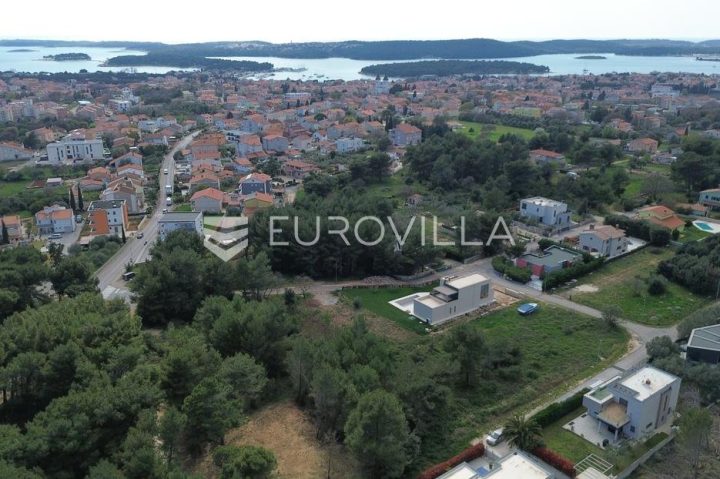 Land for sale 755 m² – Medulin