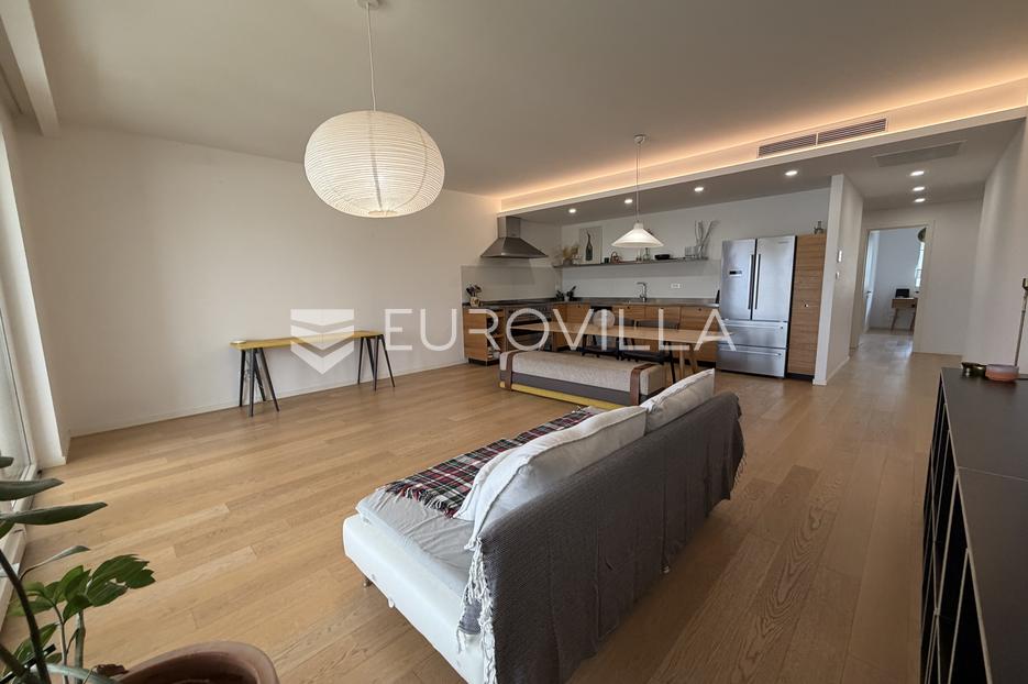 Flat For sale -  Split