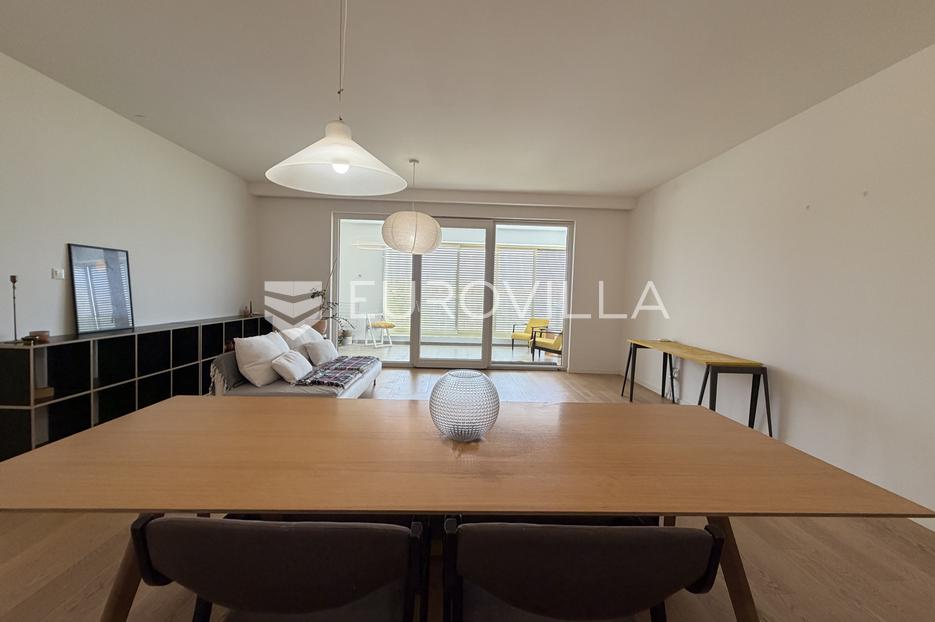 Flat For sale -  Split