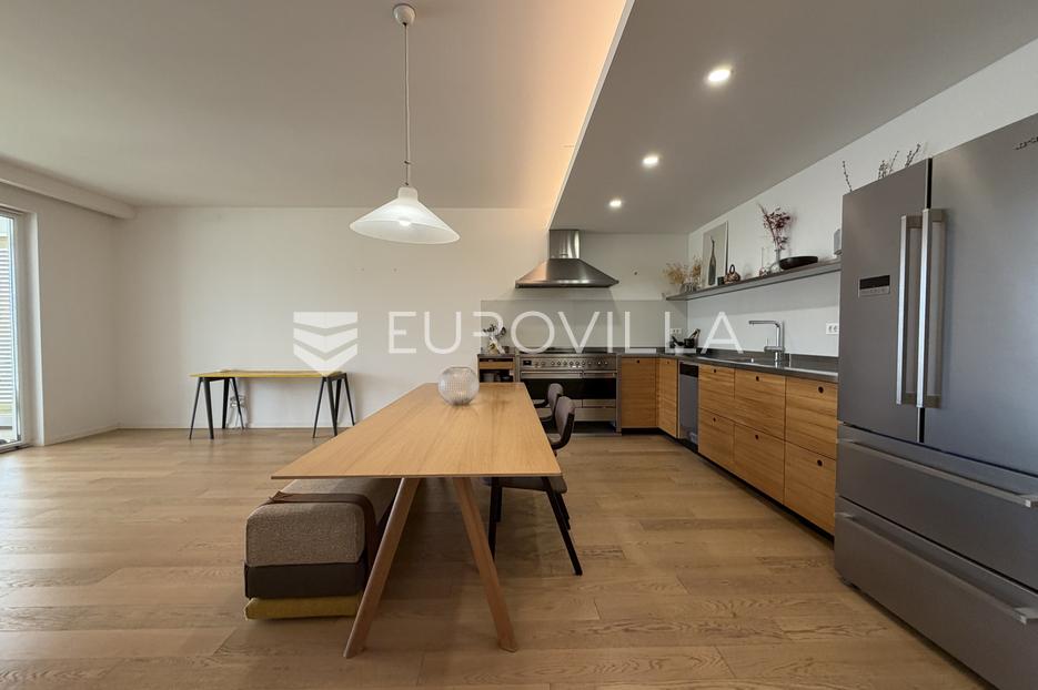 Flat For sale -  Split