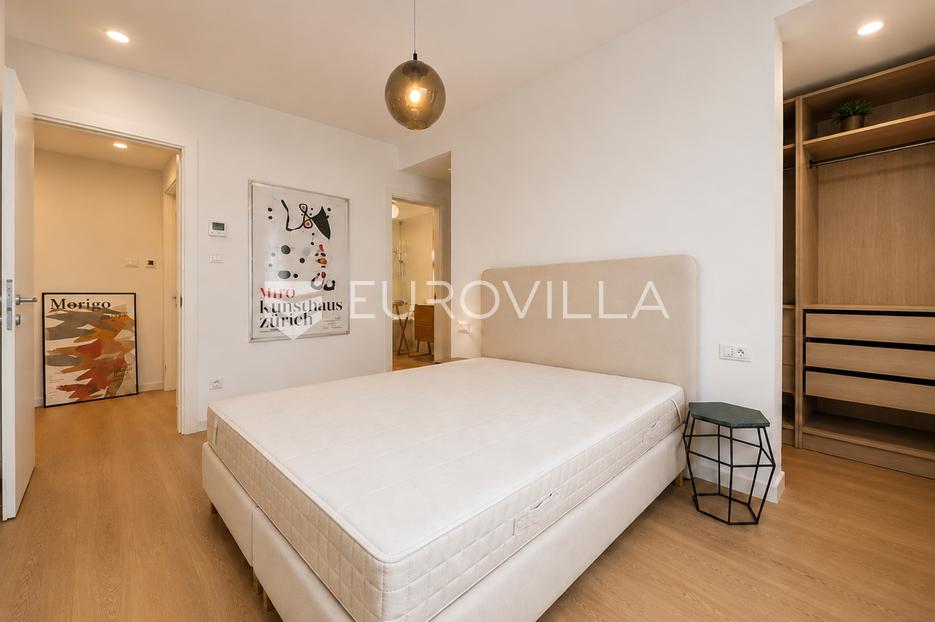 Flat For sale -  Split