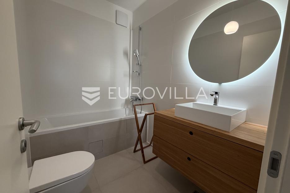 Flat For sale -  Split