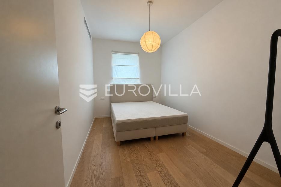 Flat For sale -  Split