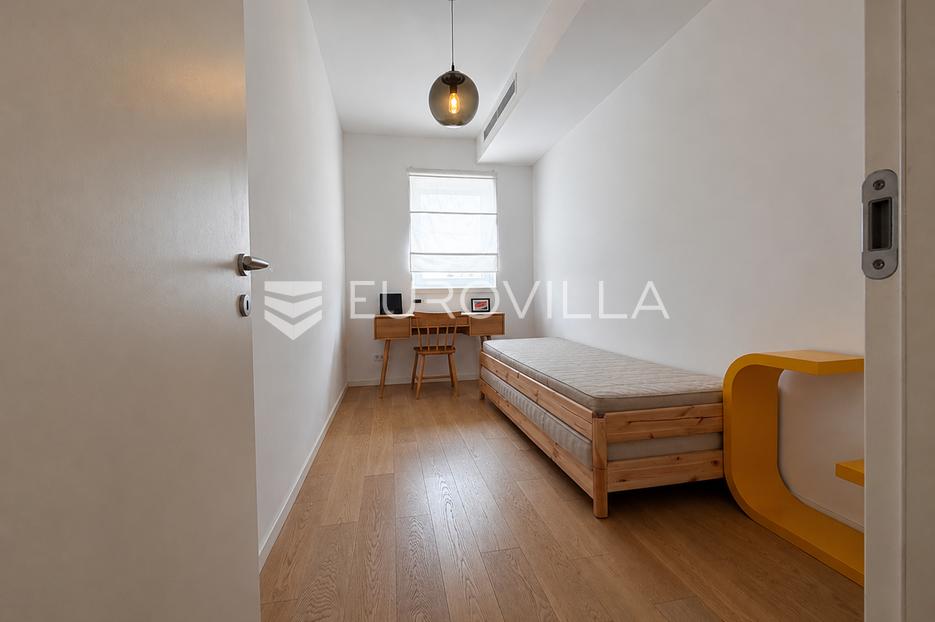 Flat For sale -  Split