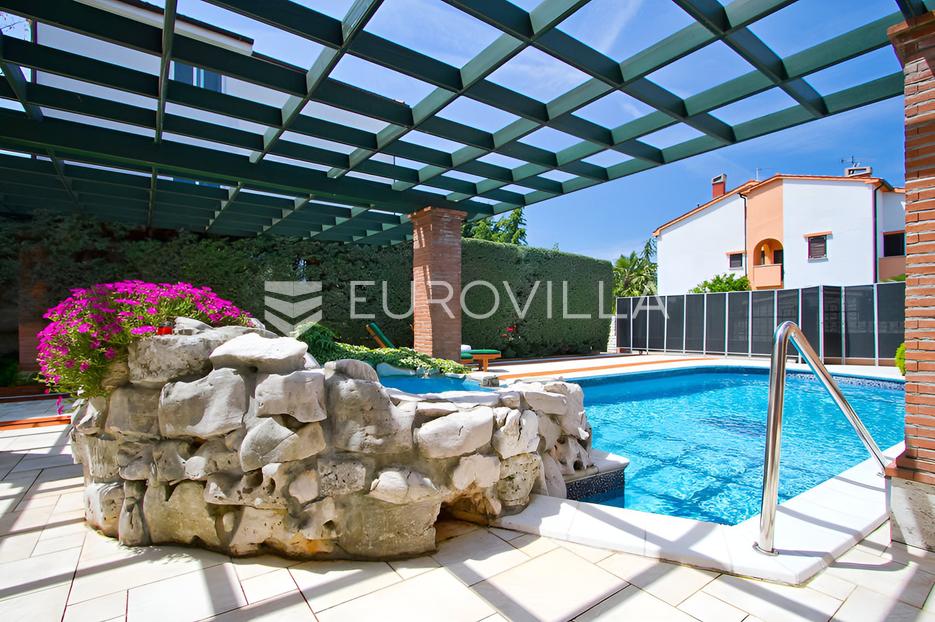 Casa In vendita -  Poreč