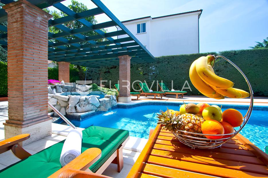 Casa In vendita -  Poreč