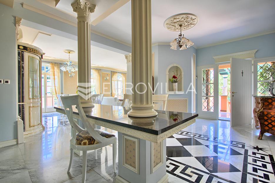 Casa In vendita -  Poreč