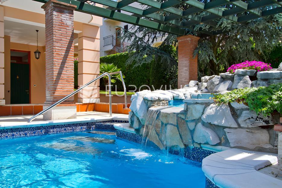 Casa In vendita -  Poreč