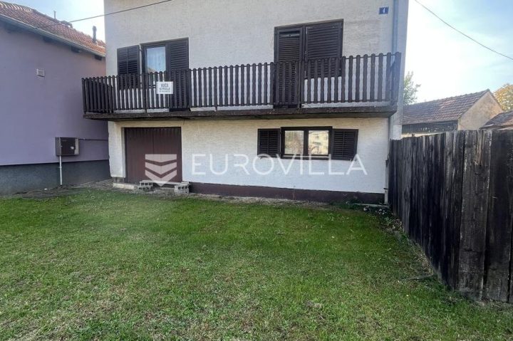 Hiša naprodaj 200 m² – Trnjani