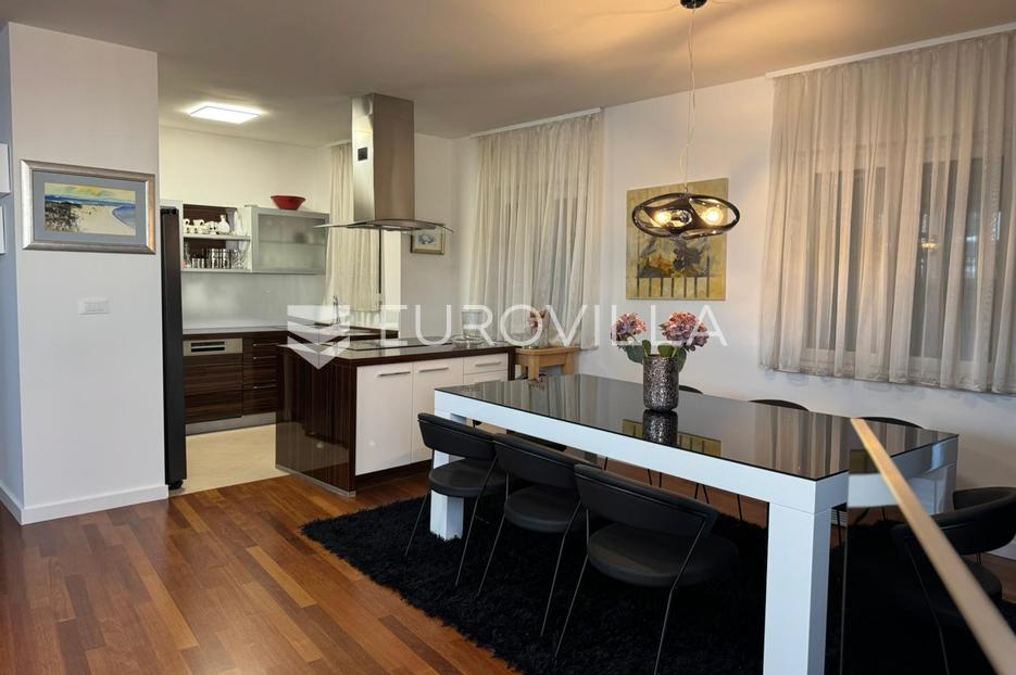 Apartma Na predaj -  Bol