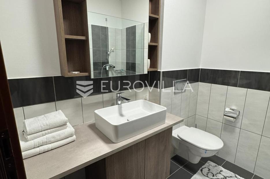 Apartma Na predaj -  Bol