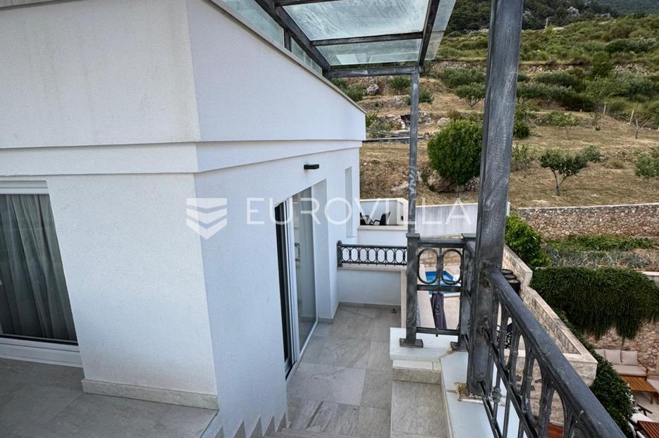 Apartma Na predaj -  Bol