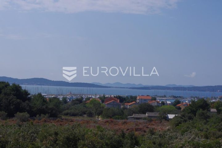 Zemljište na prodaju 11845 m² – Sukošan