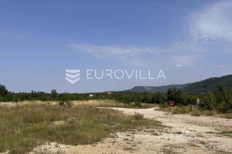 Zemljište Na prodaju -  Buzet