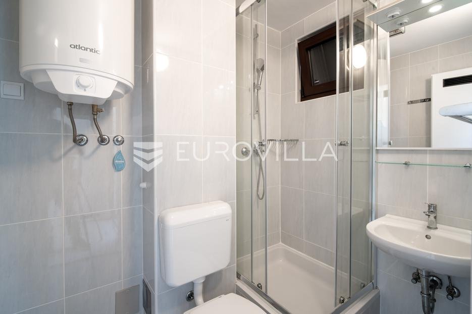 House For sale - Zadarska Kolan