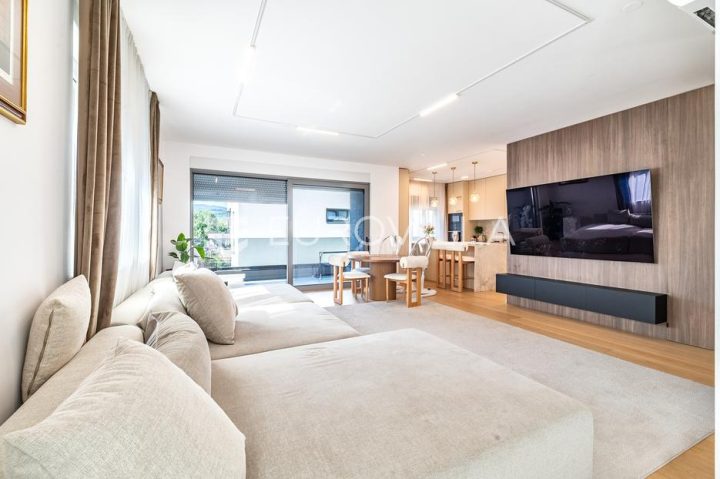 Apartmán na prodej 122 m² – Južno Naselje