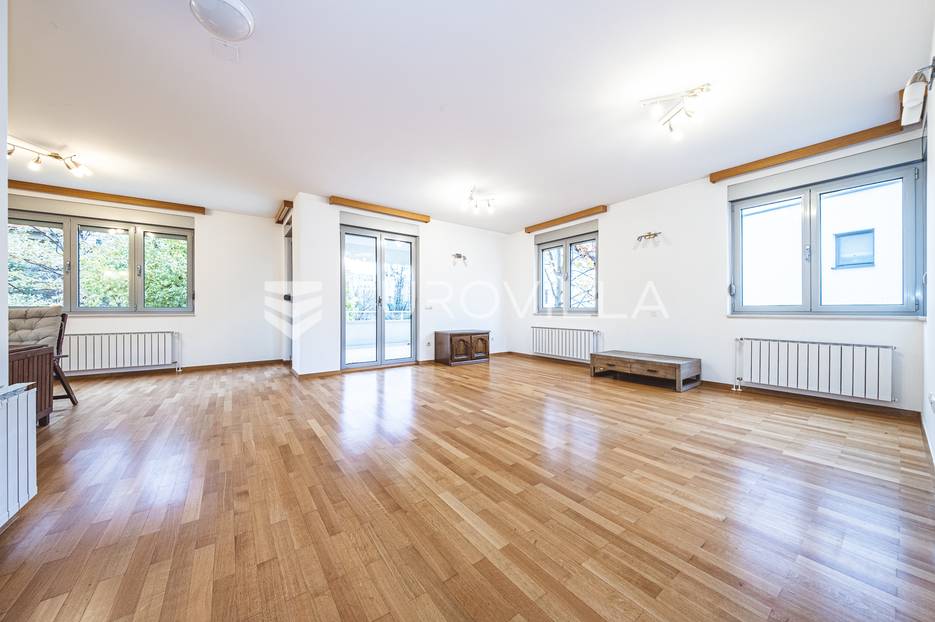Appartamento In vendita -  Maksimir