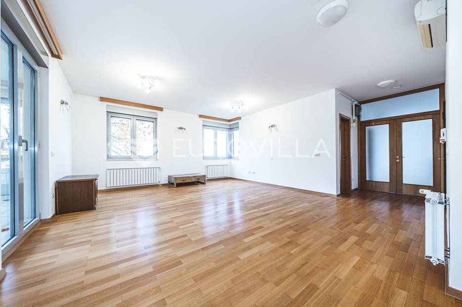 Appartamento In vendita -  Maksimir