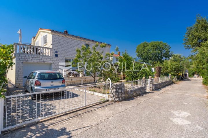 Casa in vendita 170 m² – Sreser