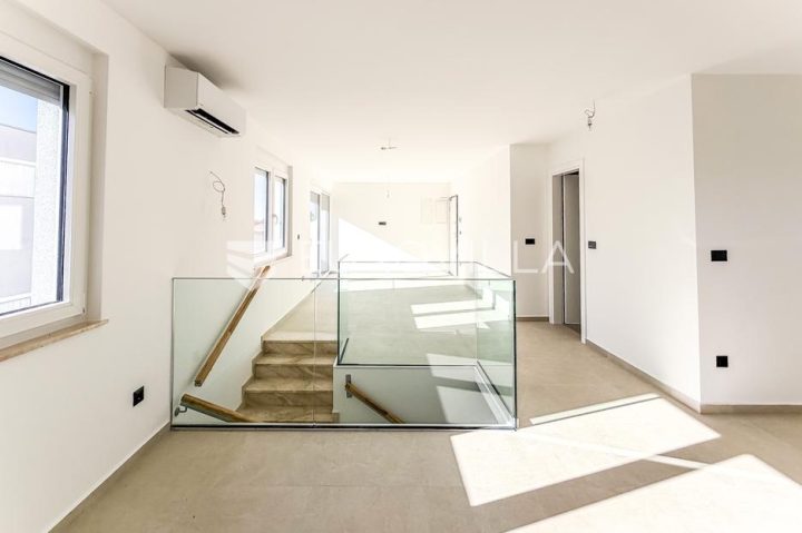 Apartmán na prodej 100 m² – Petrčane